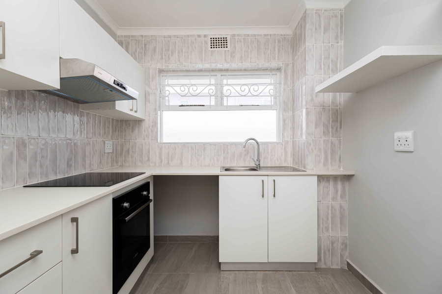 To Let 2 Bedroom Property for Rent in Sea Point Western Cape